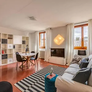 Apartments Florence- Accademia Charme